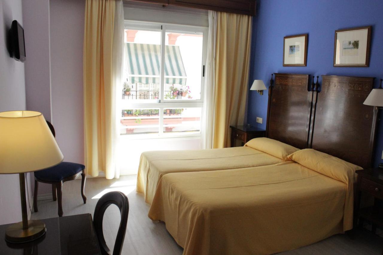 Hotel Iberia Plaza America Caces Dış mekan fotoğraf
