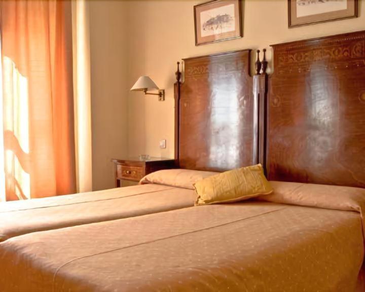 Hotel Iberia Plaza America Caces Dış mekan fotoğraf